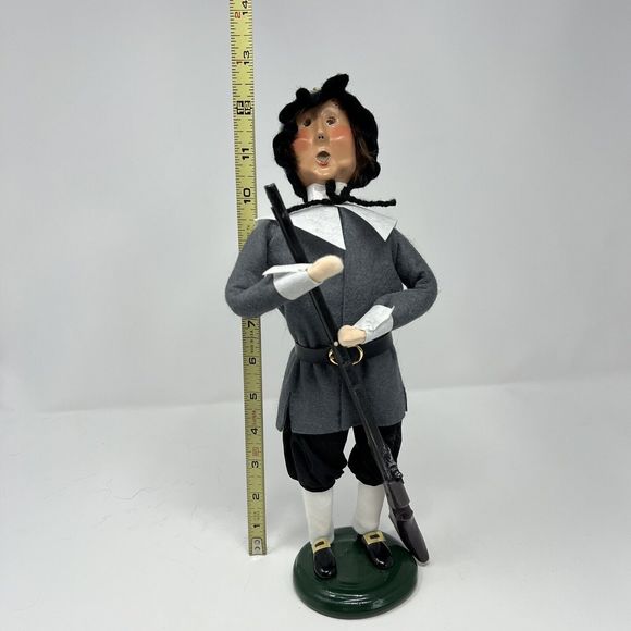 Byers Choice Caroler Pilgrim Man with Rifle Plimouth Plantation 2000 Signed - Picture 10 of 10